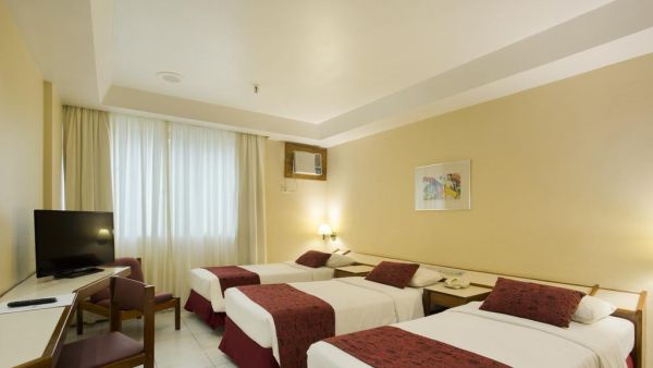 hotel-atlantico-copacabana-standard-triple-01.jpg