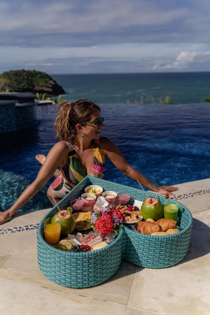 Cliffside Luxury Inn