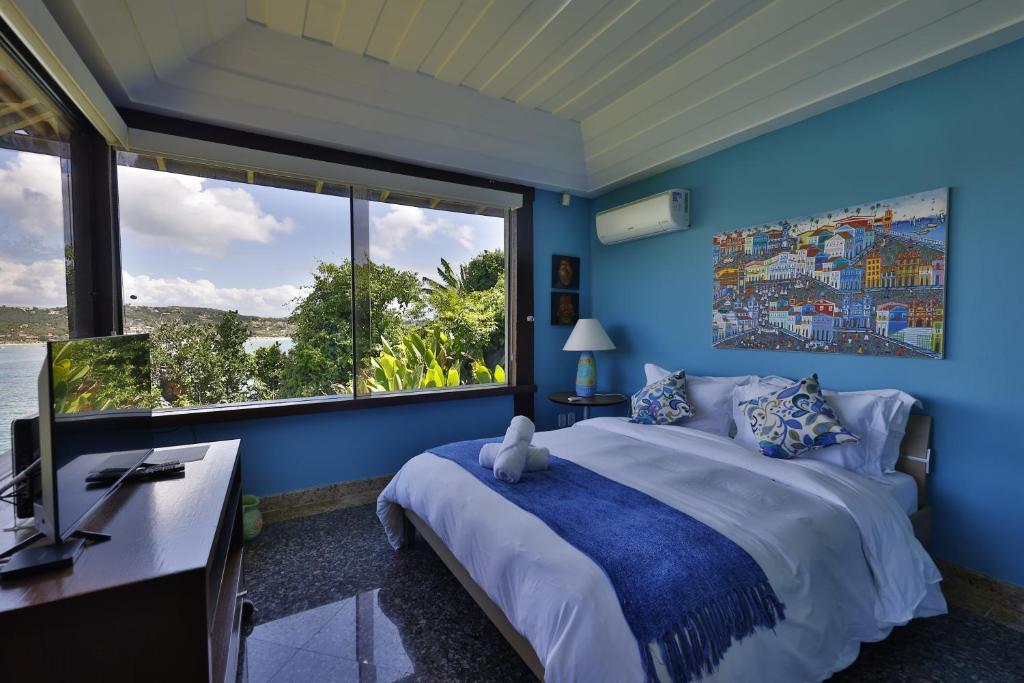 Cliffside Luxury Inn