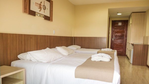habitacion-p1-luxury-mediterranee-hotel-32469.jpg
