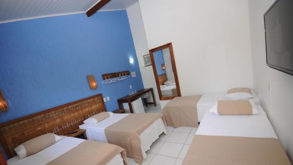 habitacion-quadruple-room-hotel-pousada-alforria-65996.jpg