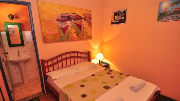 habitacion-p1-triple-room-with-private-bathroom-hostel-villas-boas-52870.jpg
