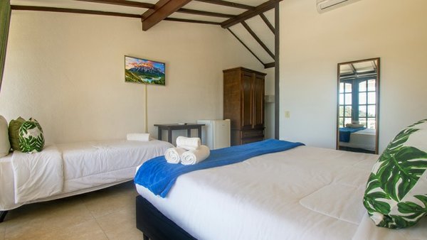 habitacion-standard-triple-hotel-pousada-villa-mercedes-50047.jpg