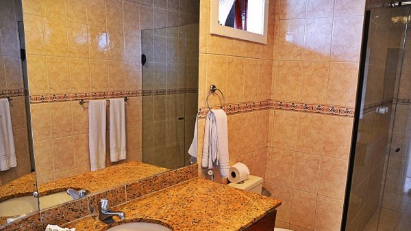 habitacion-p1-conjugated-suite-marbella-inn-pousada-marbella-42832.jpg