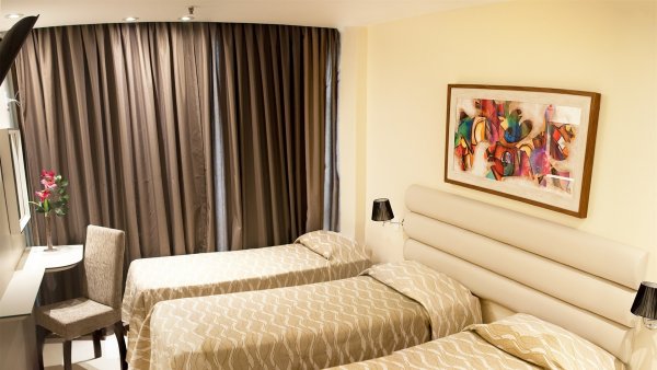 habitacion-p1-luxury-triple-twin-nacional-inn-rio-copacabana-73628.jpg