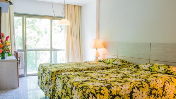habitacion-p1-standard-room-with-double-bed-or-2-single-royalty-copacabana-hotel-37934.jpg