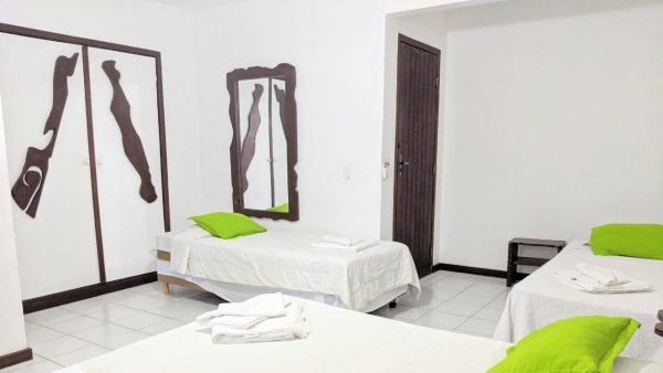 habitacion-p1-quadruple-room-buzios-arambare-hotel-53585.jpg