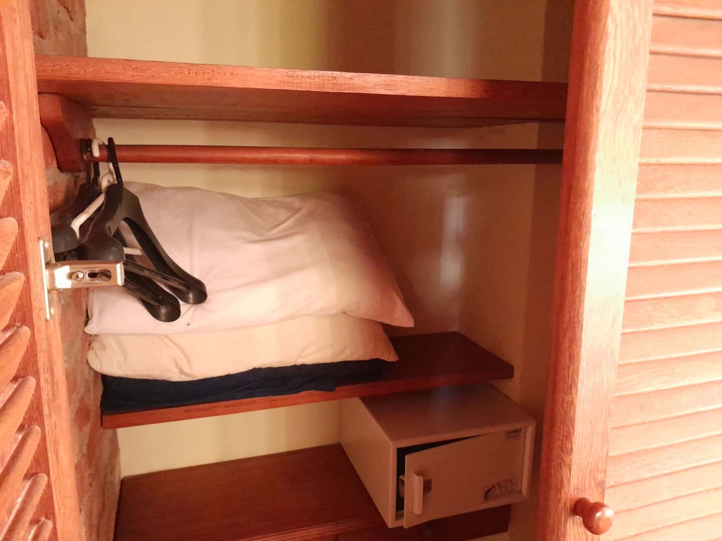 Habitación estándar con cama doble o dos camas individuales y vistas al jardín