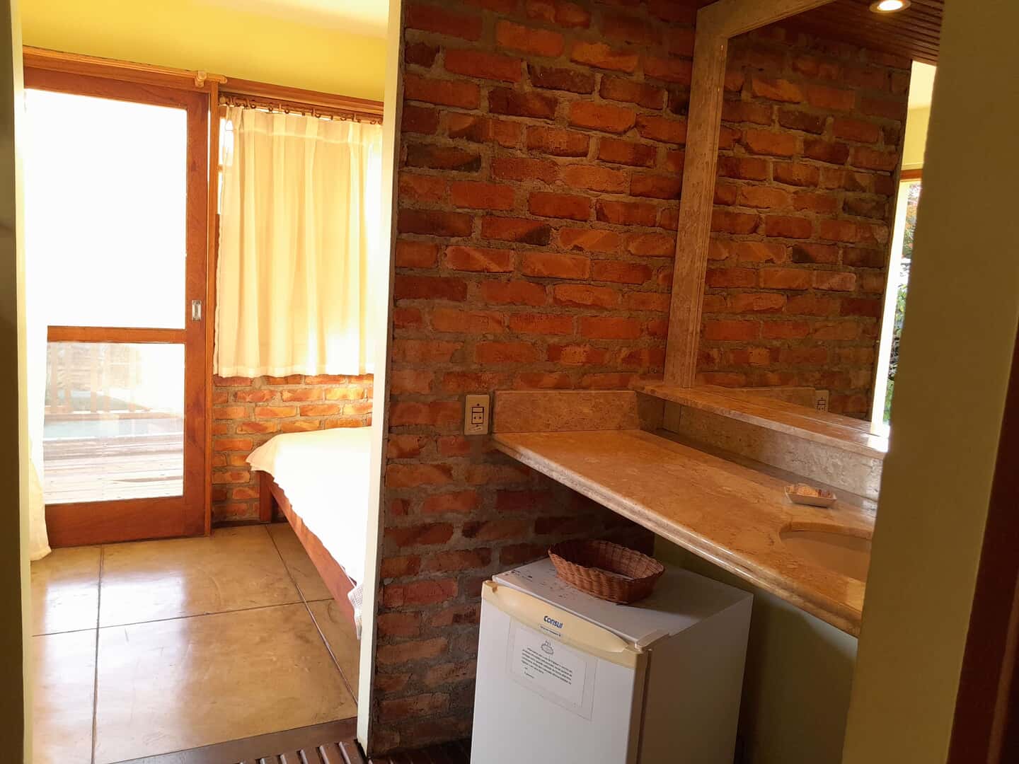 Habitación estándar con cama doble o dos camas individuales y vistas al jardín