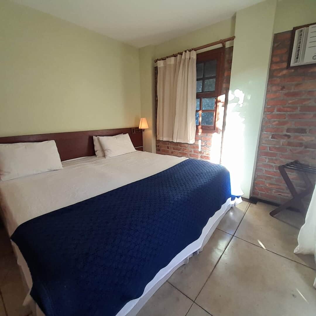 Habitación estándar con cama doble o dos camas individuales y vistas al jardín