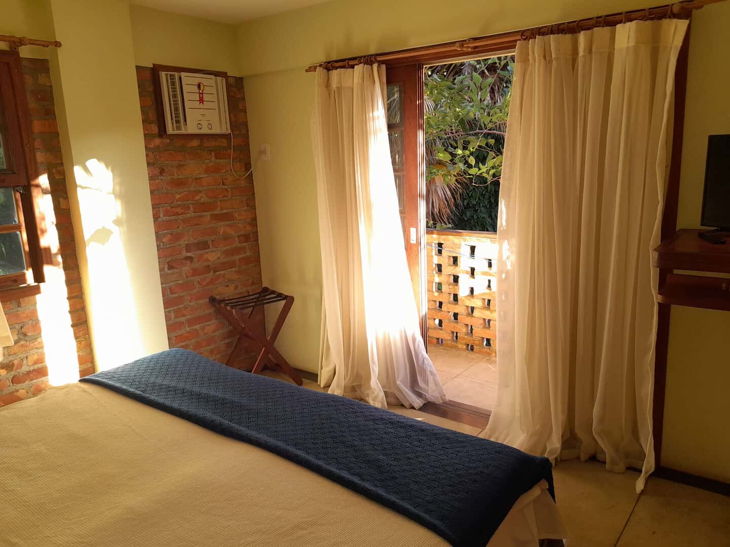 Habitación estándar con cama doble o dos camas individuales y vistas al jardín