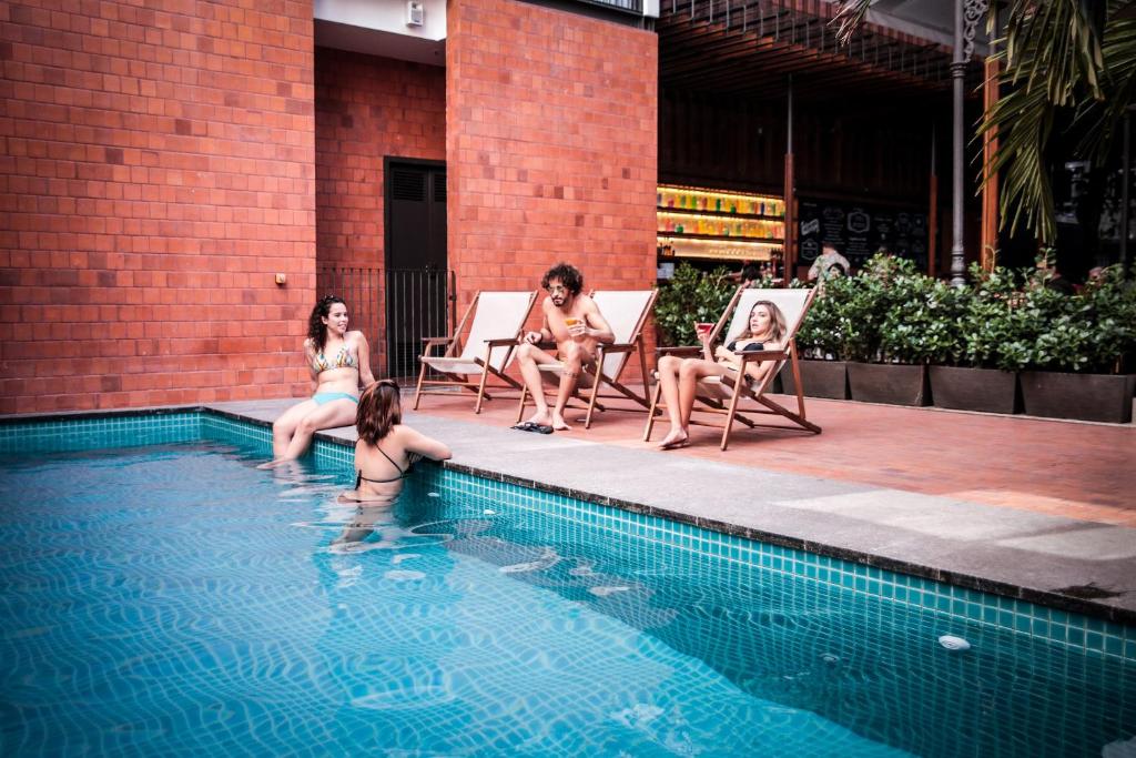 Villa 25 Hostel & Suites